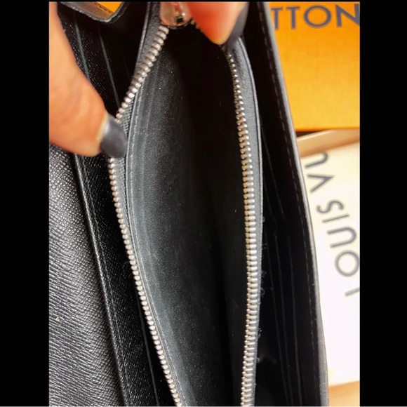 Louis Vuitton Rare Limited Edition Geisha Kabuki Eyes Fold Over Wallet. - Picture 5 of 8